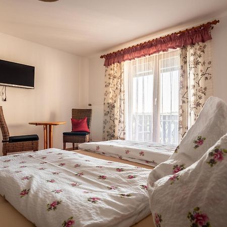 Pension Ambros Büchlberg Екстериор снимка