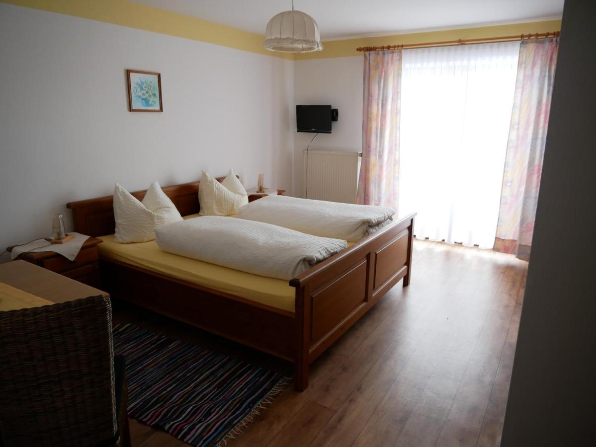 Pension Ambros Büchlberg Екстериор снимка