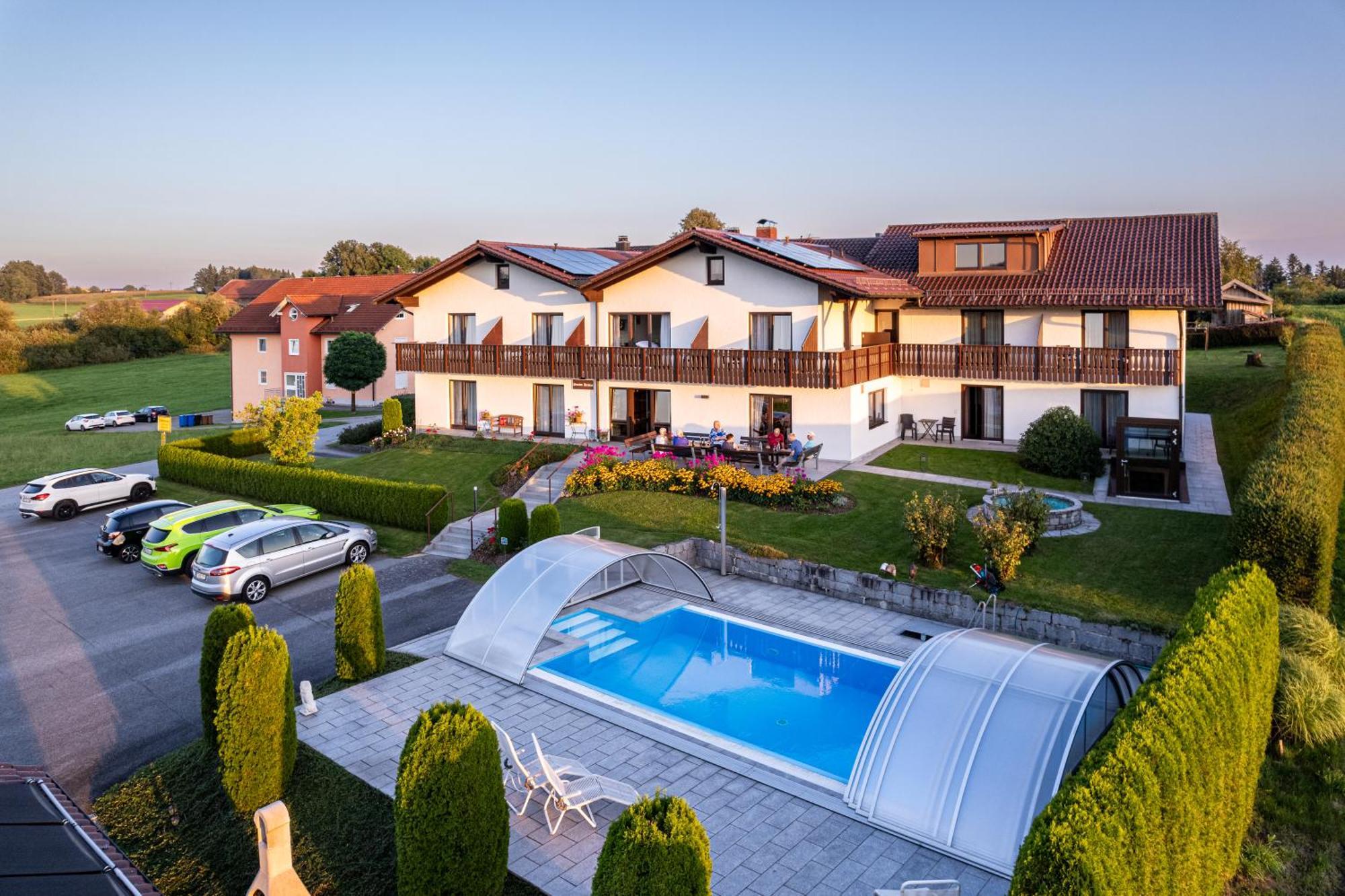 Pension Ambros Büchlberg Екстериор снимка